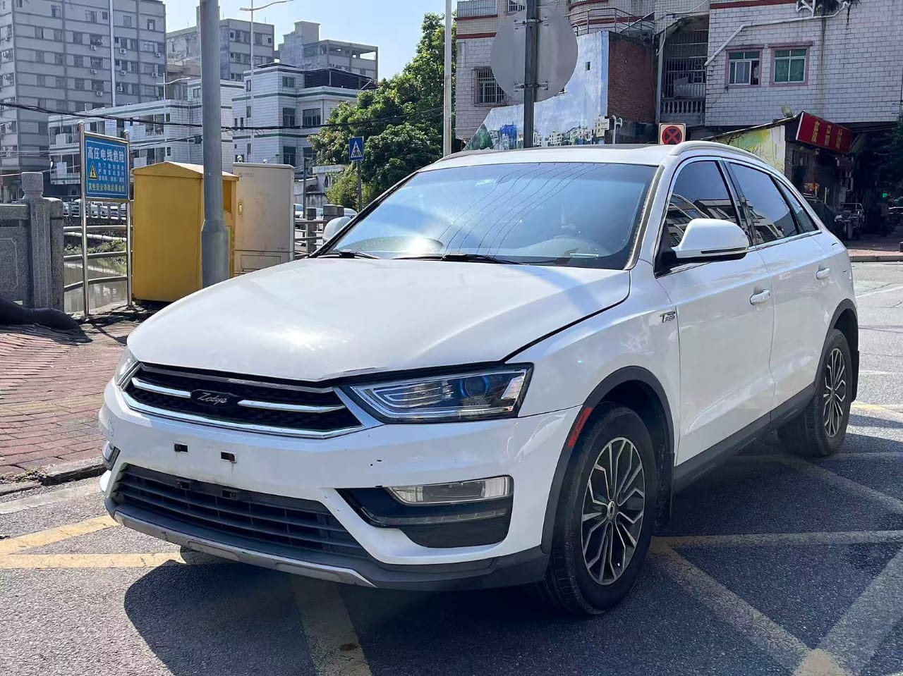 Zotye R7 2017 1.5T CVT Magic Cube Edition